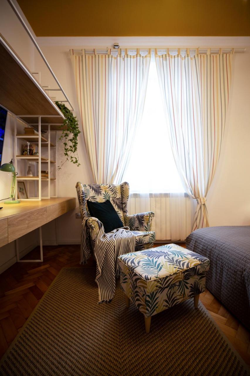 קלוז'-נאפוקה Yellow Apartment מראה חיצוני תמונה