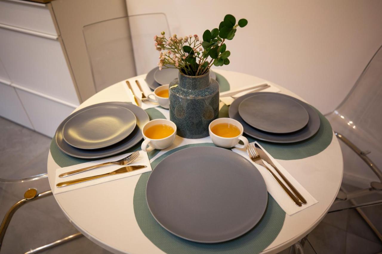 קלוז'-נאפוקה Yellow Apartment מראה חיצוני תמונה